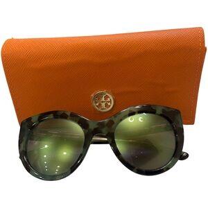 Tory Burch Green Tortoiseshell Cat-Eye Sunglasses with Case!